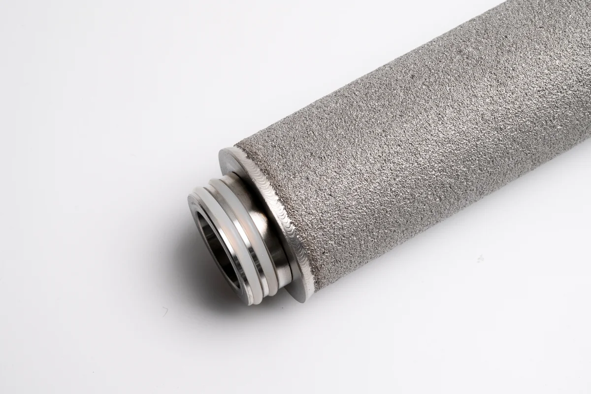 Titanium sintered powder filter endcap thread detail