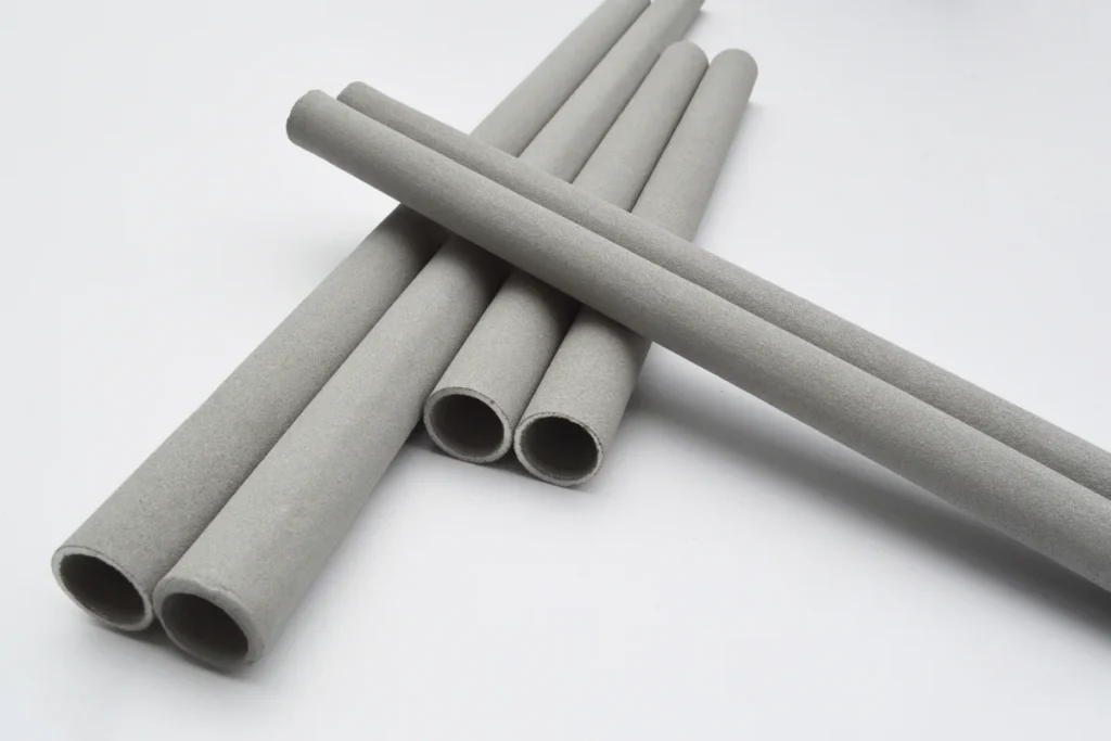 Sintered porous tubes cross stacked